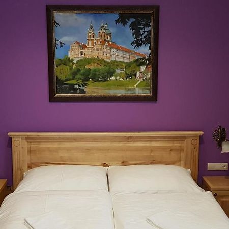 Gasthof Kaiser Ybbs an der Donau Bagian luar foto
