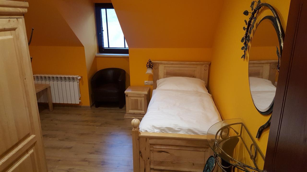 Gasthof Kaiser Ybbs an der Donau Bagian luar foto